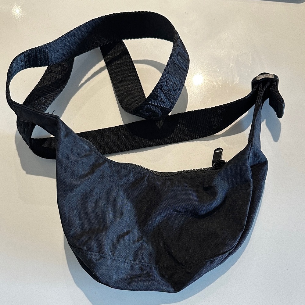 BAGGU Black Crescent Crossbody with Logo Strap